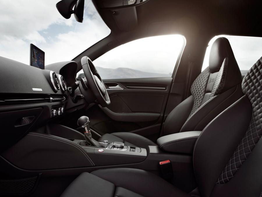 Интерьер Audi S3 Sportback (8V) 2013 года  (AU) (фото 14 из 21)